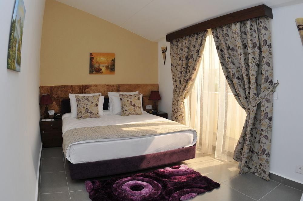 Monoberge Hotel Byblos Екстер'єр фото